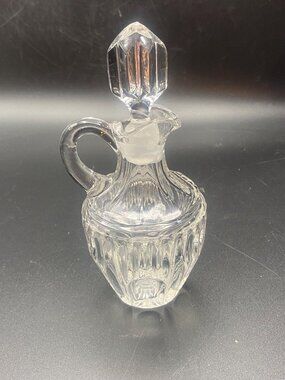 Pretty Cruet With Faceted Stopper